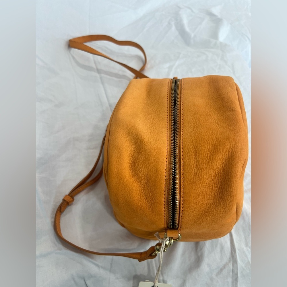 Lucky brand crossbody • NWT - Picture 4 of 5